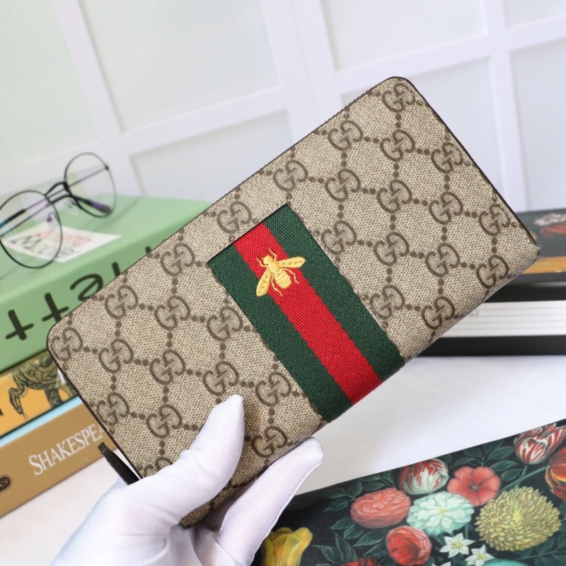 G*u*i wallets & purse